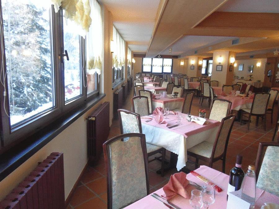 Hotel Santa Caterina Санта Катерина Валфурва Екстериор снимка