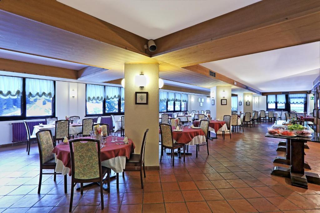 Hotel Santa Caterina Санта Катерина Валфурва Екстериор снимка
